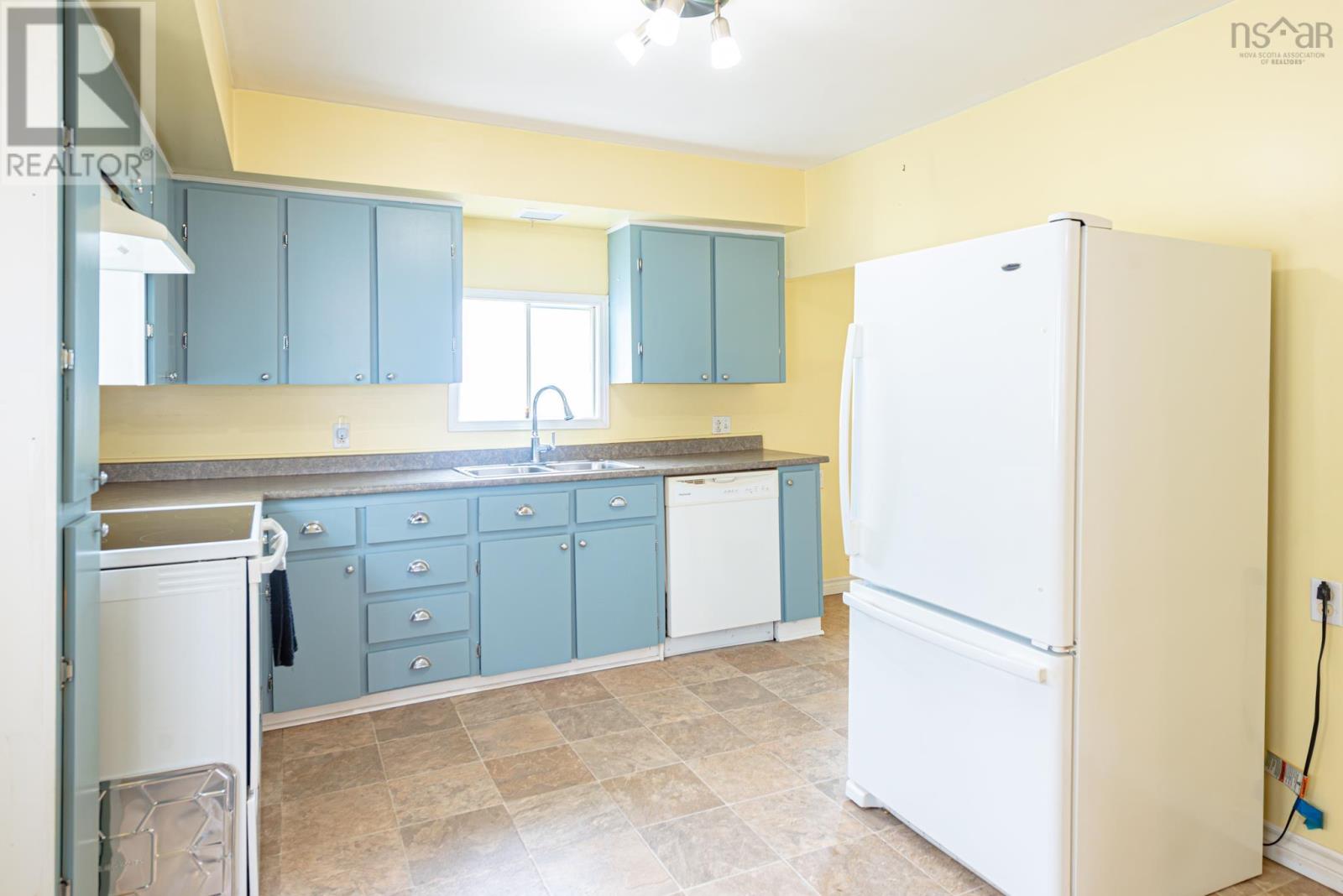 622 Lorne Street - 6