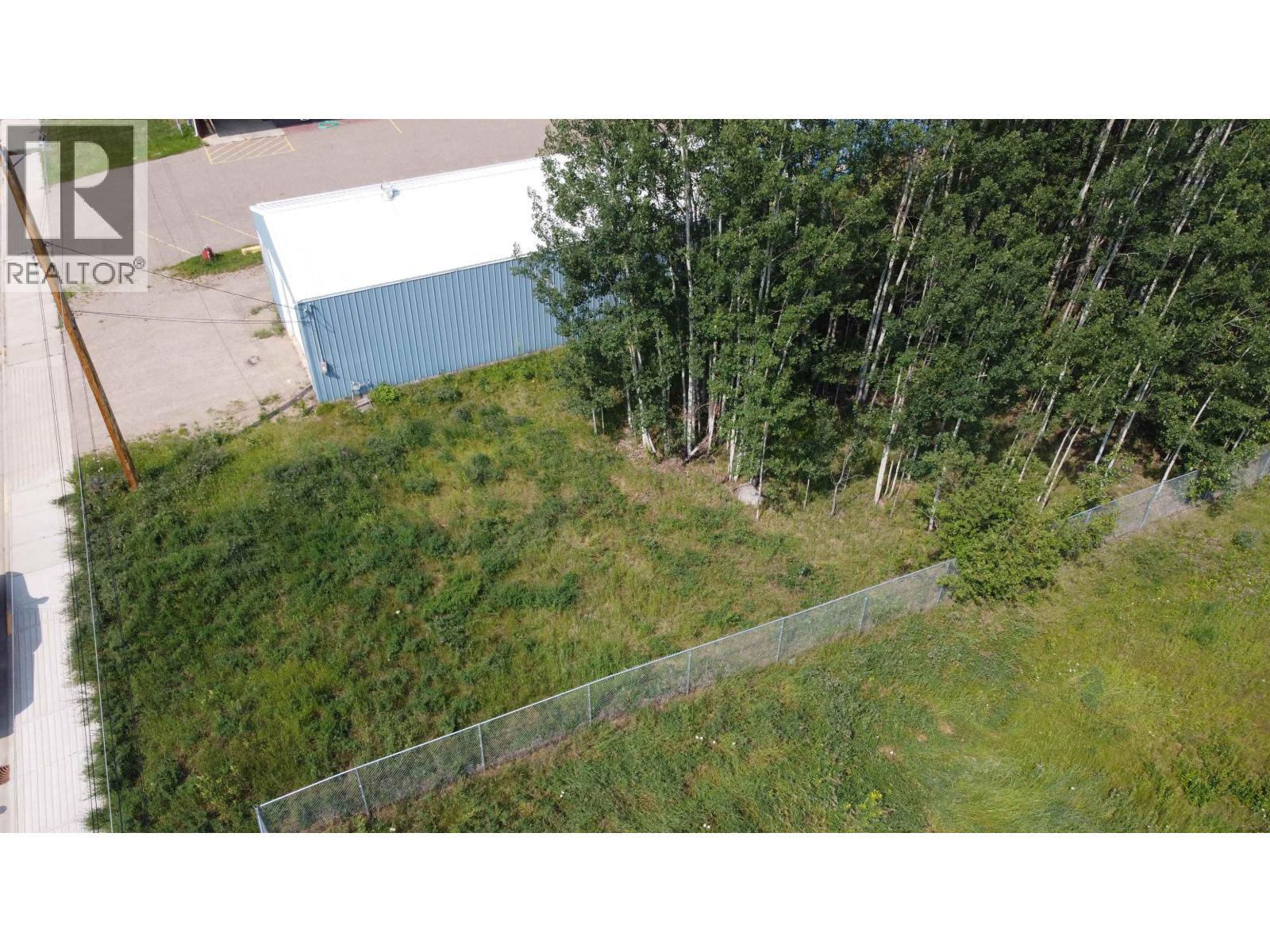 5028 W 51 AVENUE, Fort Nelson — photo 2