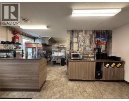 714 Pouvoir Road, photo 2