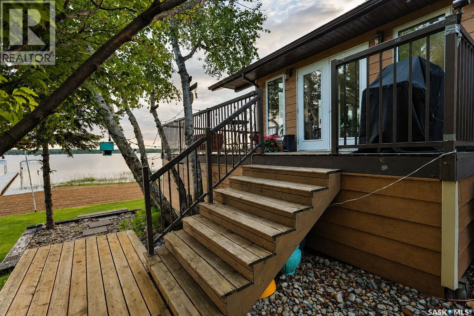 318 Neis DRIVE - 32