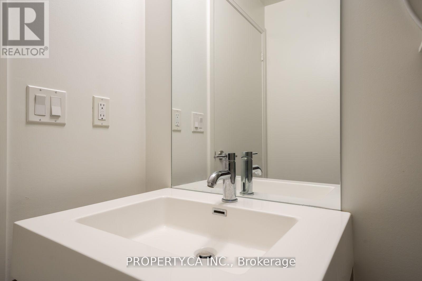 #601 160 VANDERHOOF AVENUE - 15