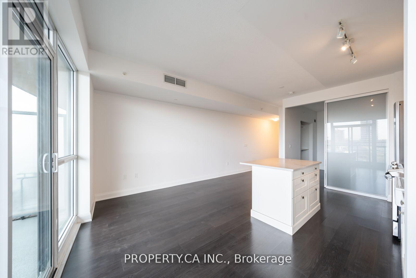 #601 160 VANDERHOOF AVENUE - 3