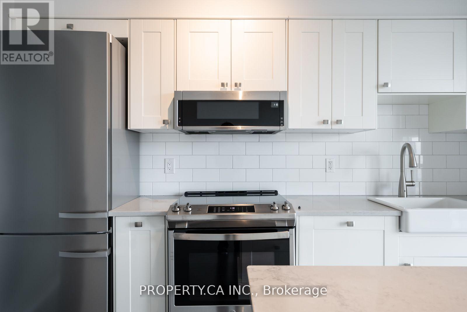 #601 160 VANDERHOOF AVENUE - 7