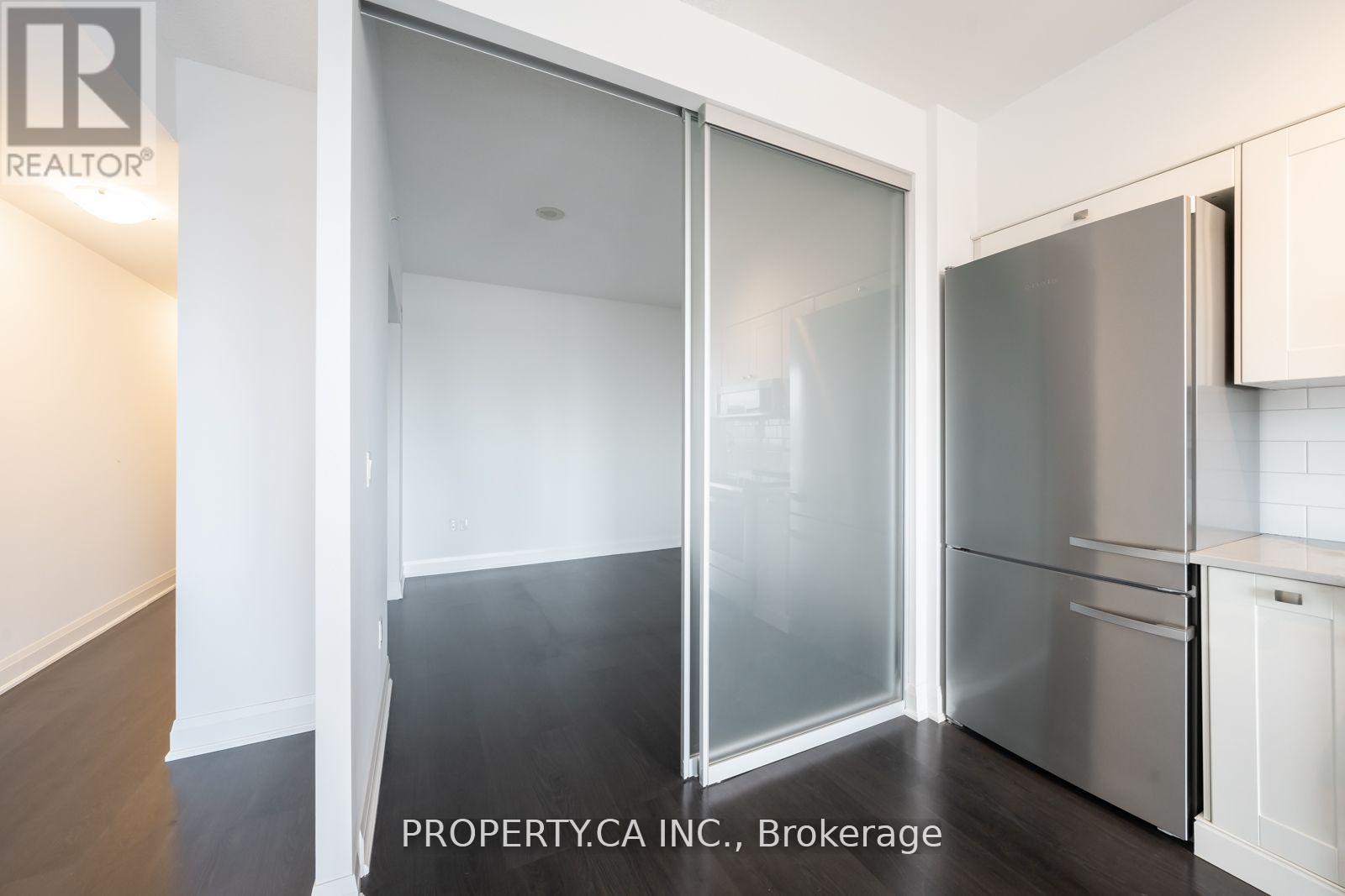 #601 160 VANDERHOOF AVENUE - 8