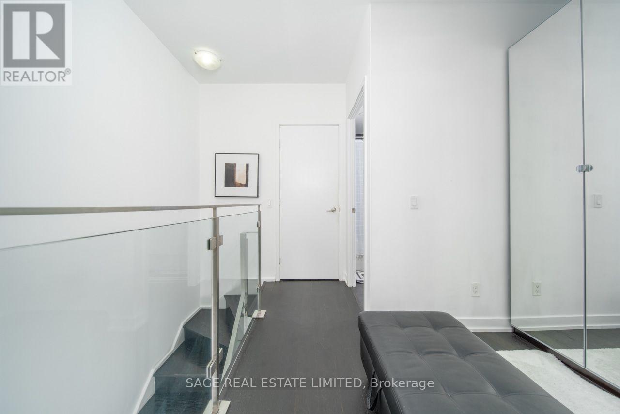 #118 1030 KING STREET W - 11