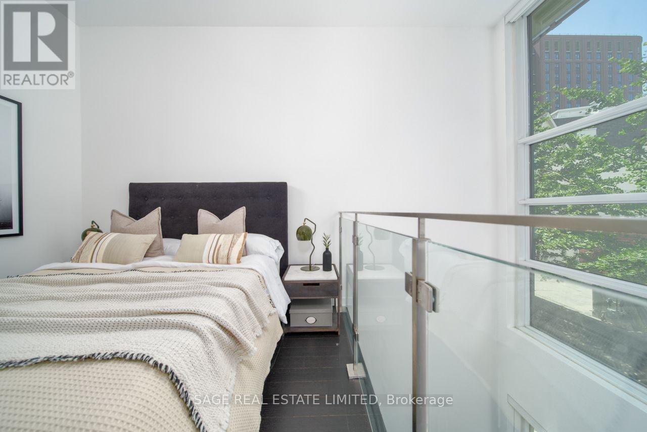 #118 1030 KING STREET W - 14