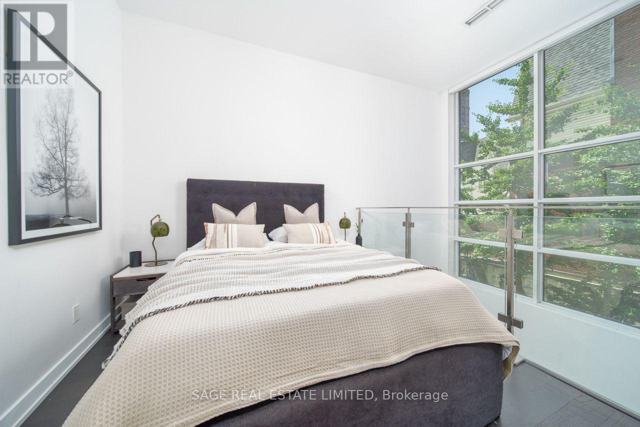 #118 1030 KING STREET W - 15