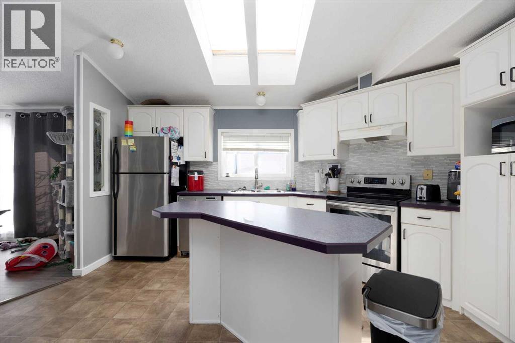 284 Caouette Crescent - 3