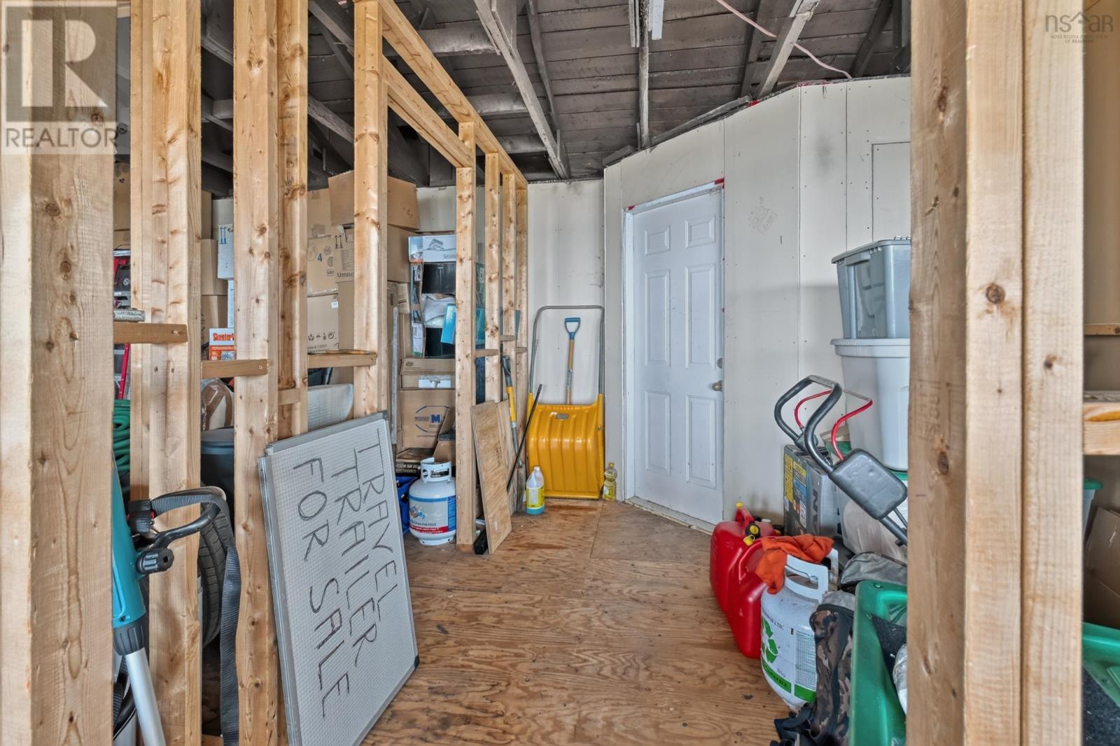 5877 West Bay Road - 36