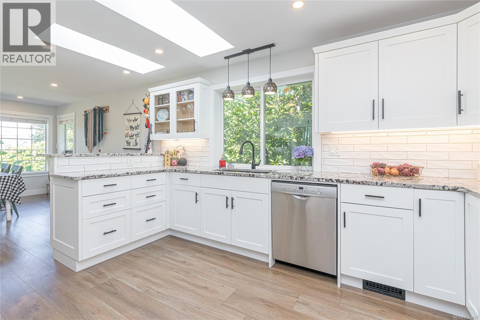 6535 Wicks Rd - 18