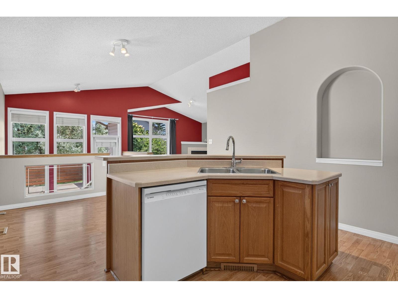 3211 MCPHADDEN PL SW - 16