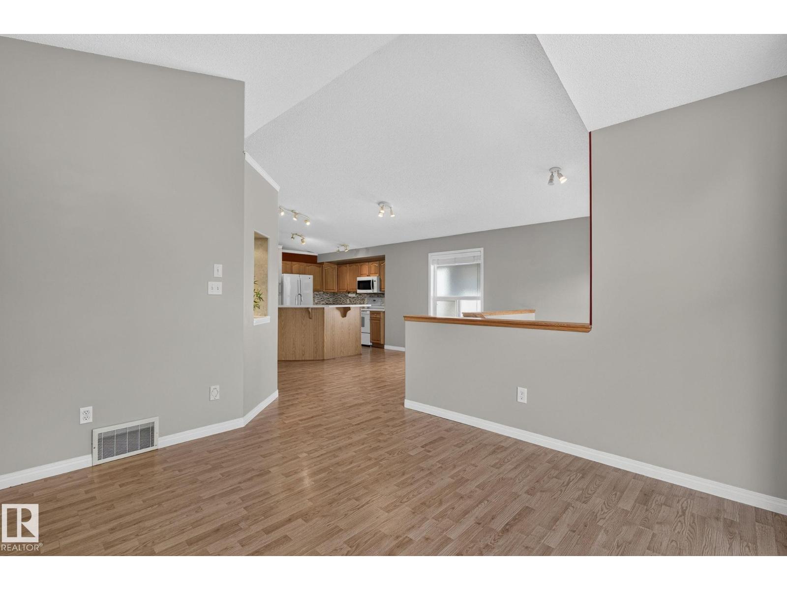 3211 MCPHADDEN PL SW - 24