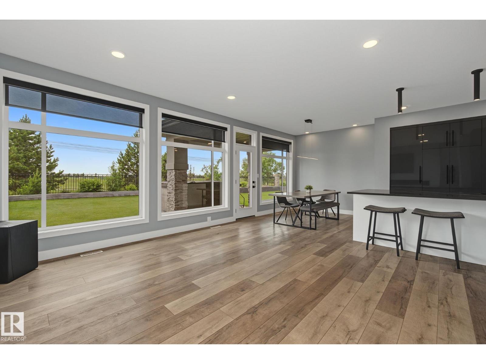 1463 HOWES CR SW - 10