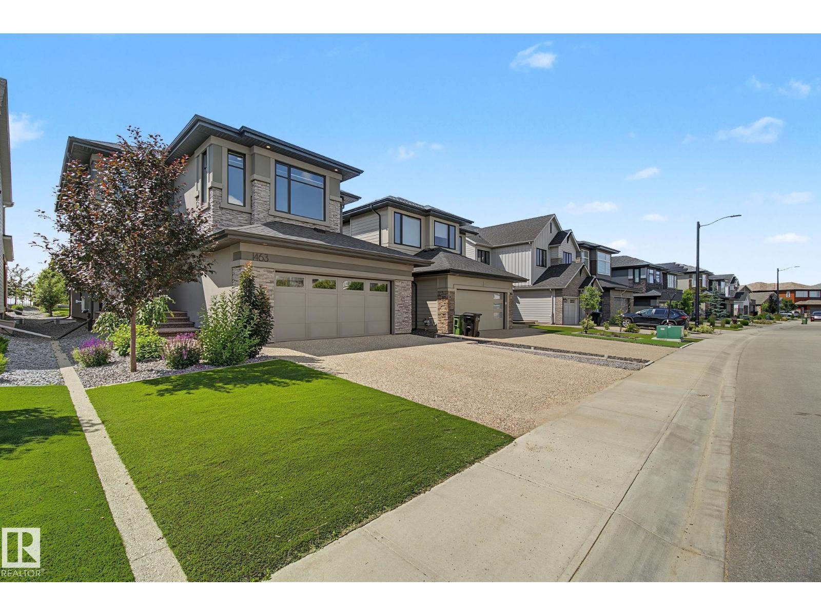 1463 HOWES CR SW - 2