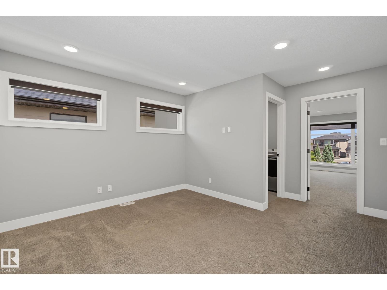 1463 HOWES CR SW - 22