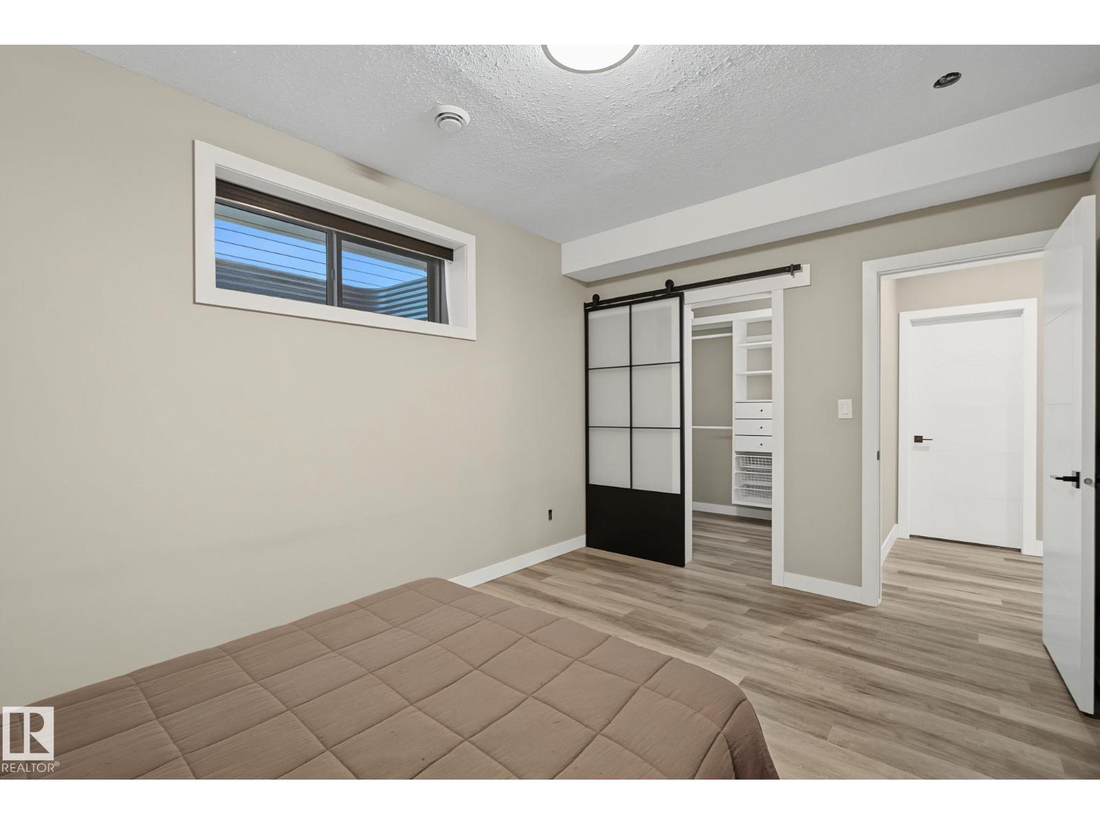1463 HOWES CR SW - 45