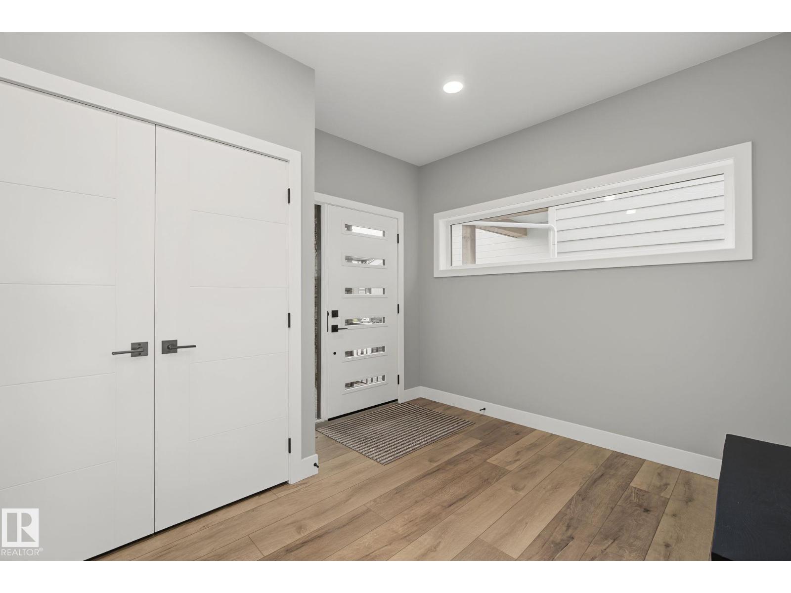 1463 HOWES CR SW - 5