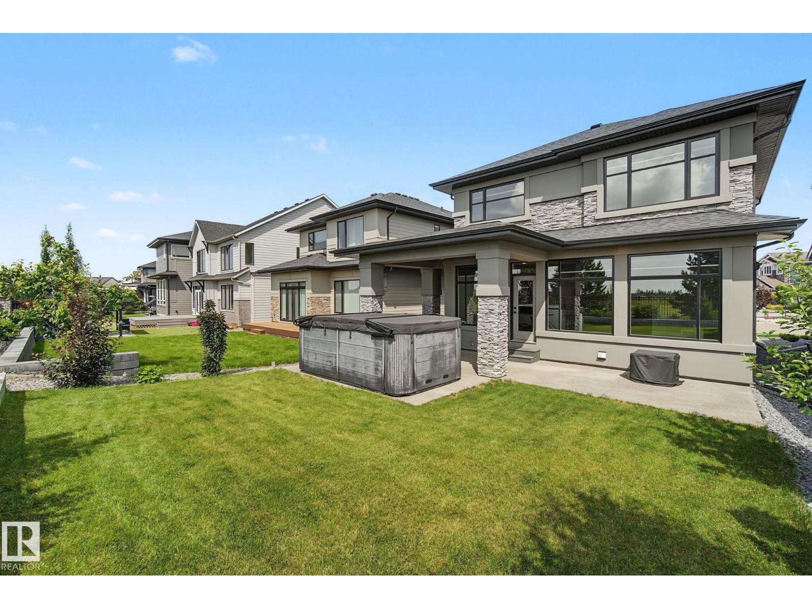 1463 HOWES CR SW - 54