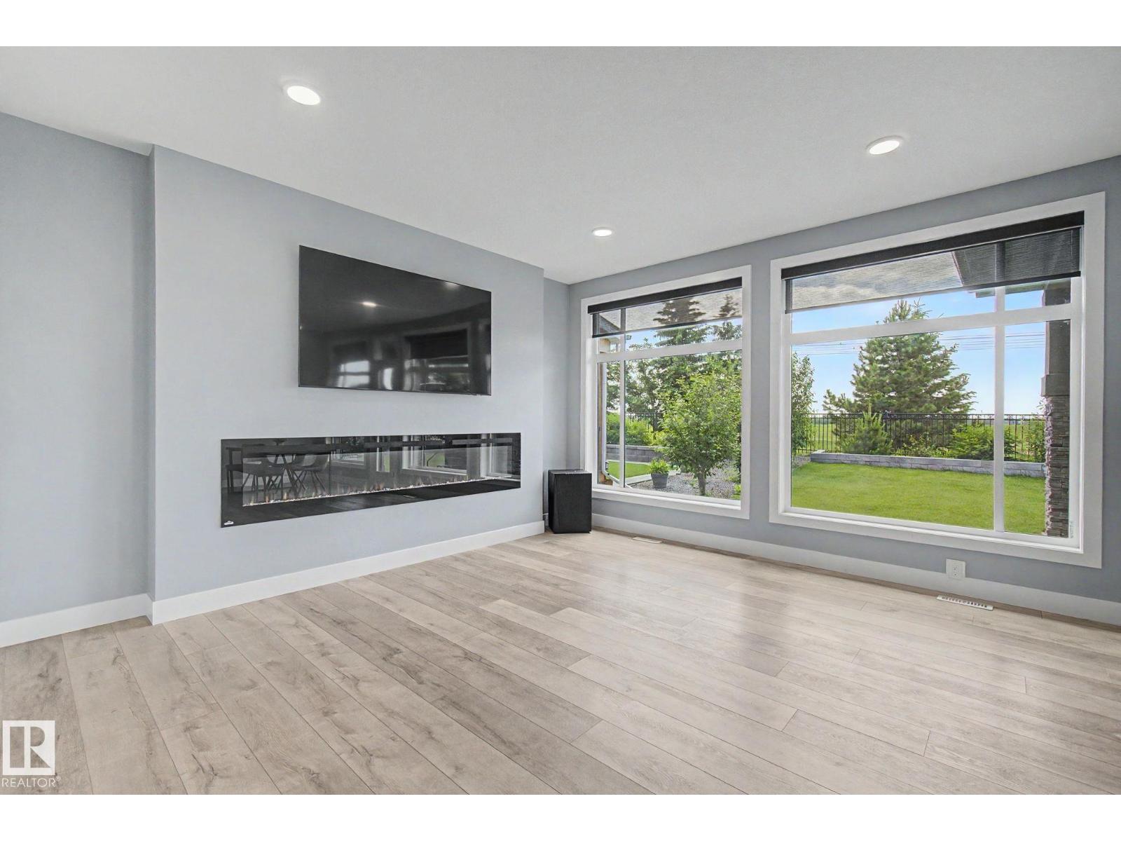 1463 HOWES CR SW - 8