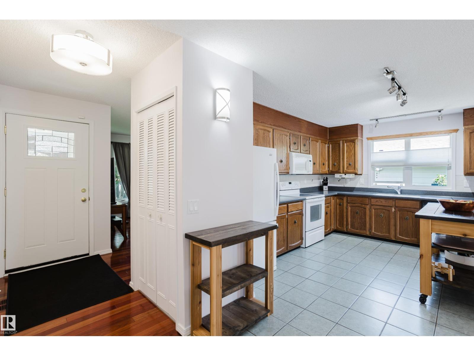 10433 32A AV NW - 12