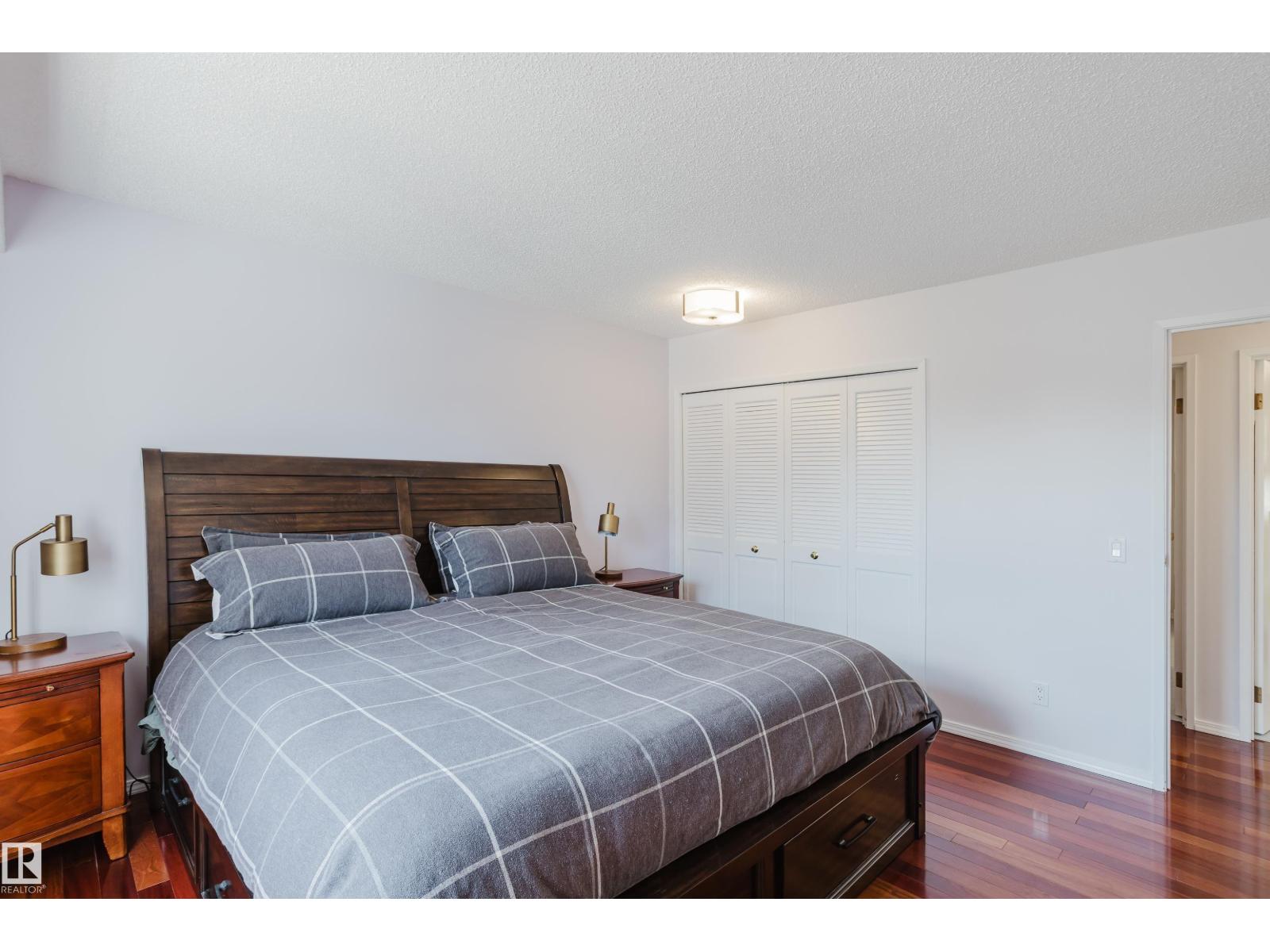 10433 32A AV NW - 18