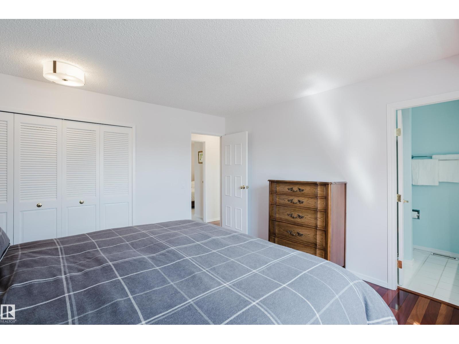 10433 32A AV NW - 19
