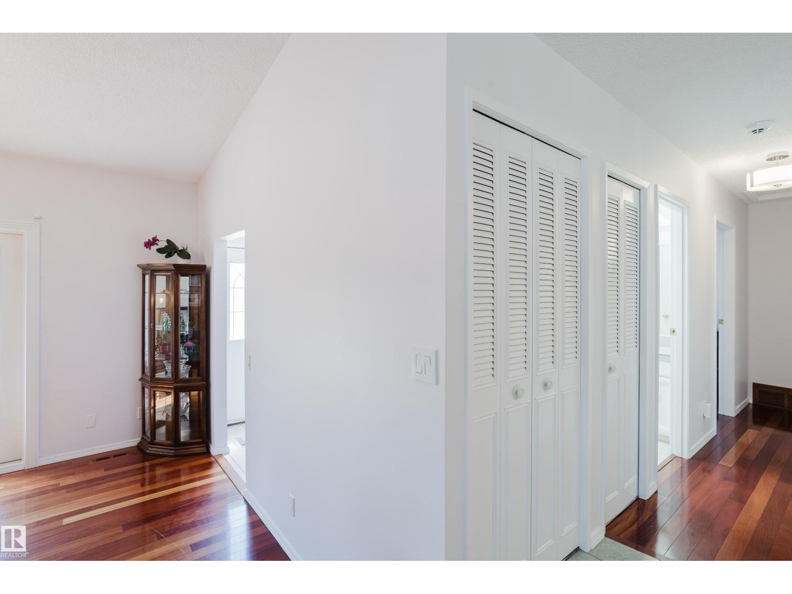 10433 32A AV NW - 28