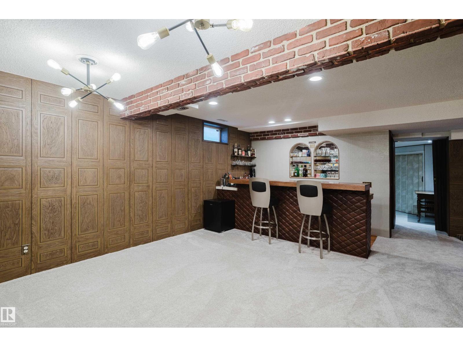 10433 32A AV NW - 43