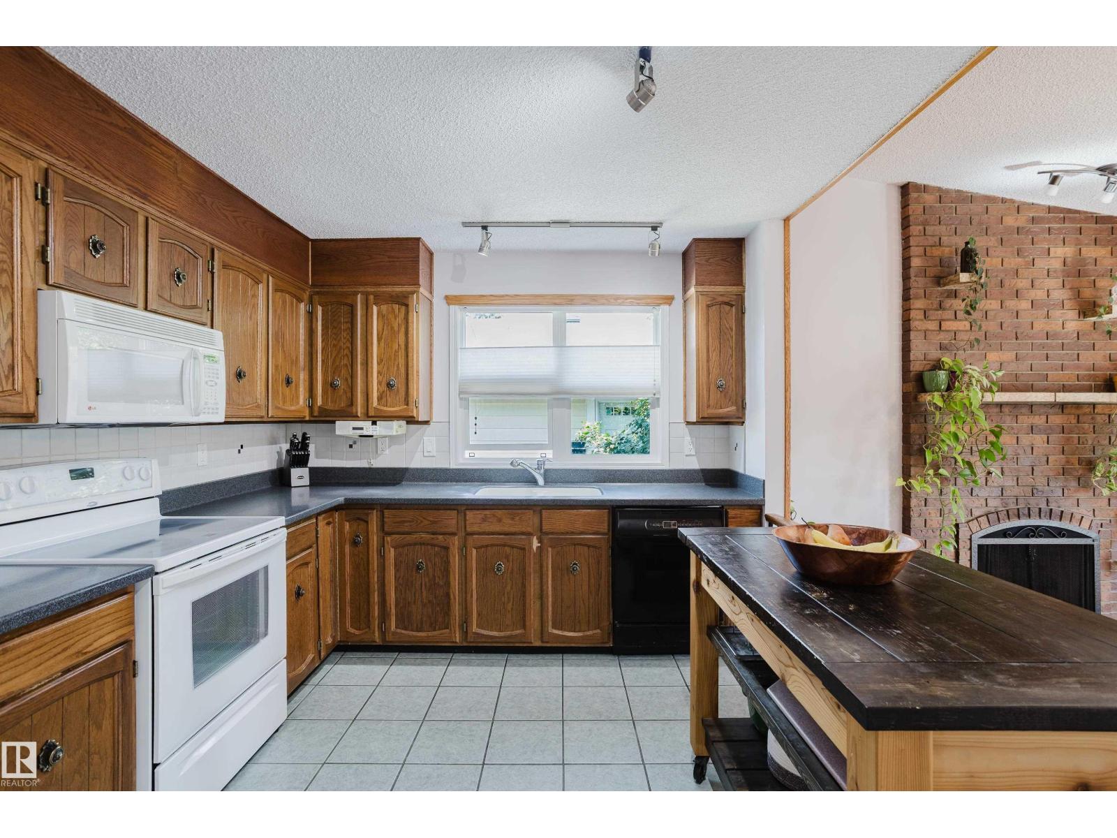 10433 32A AV NW - 5