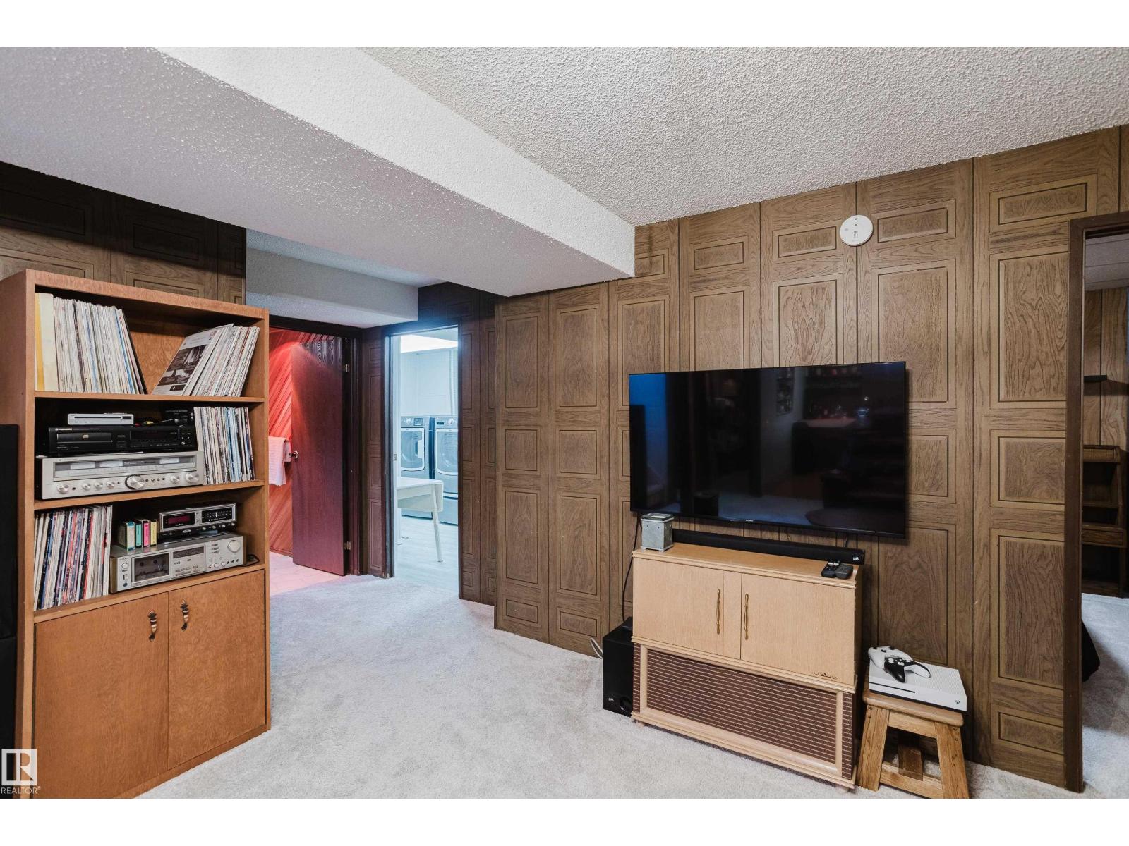 10433 32A AV NW - 51