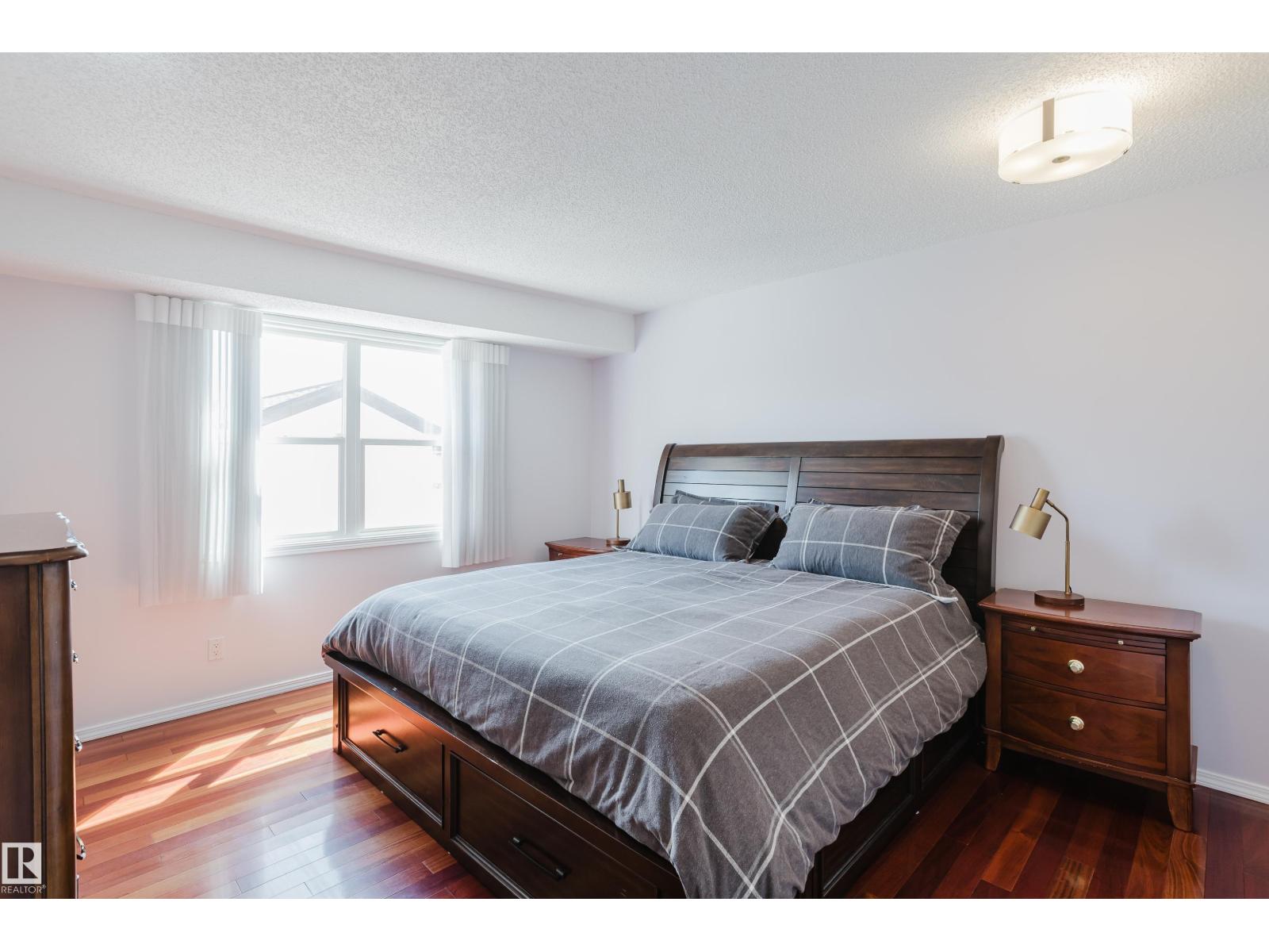 10433 32A AV NW - 6