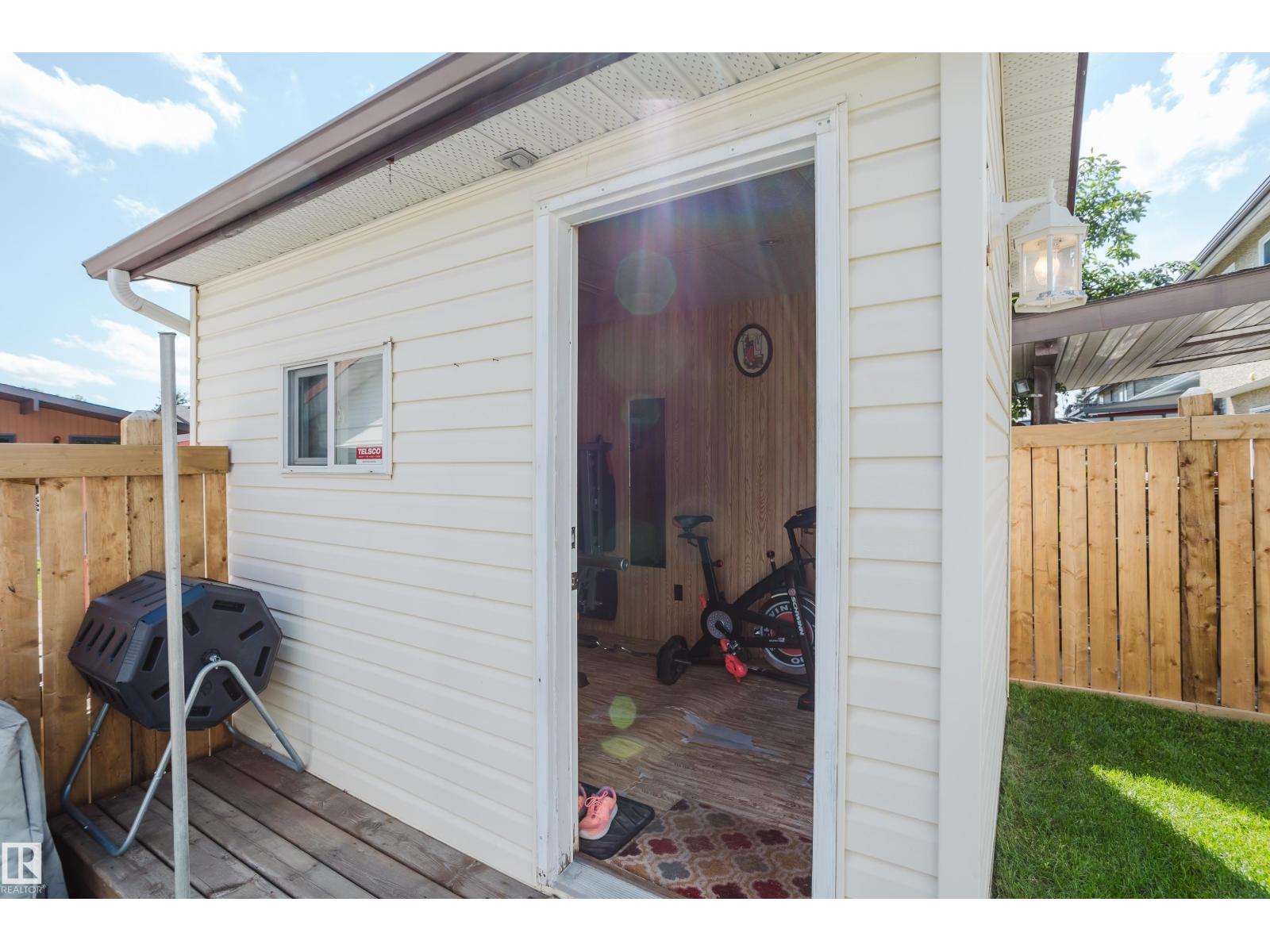 10433 32A AV NW - 63