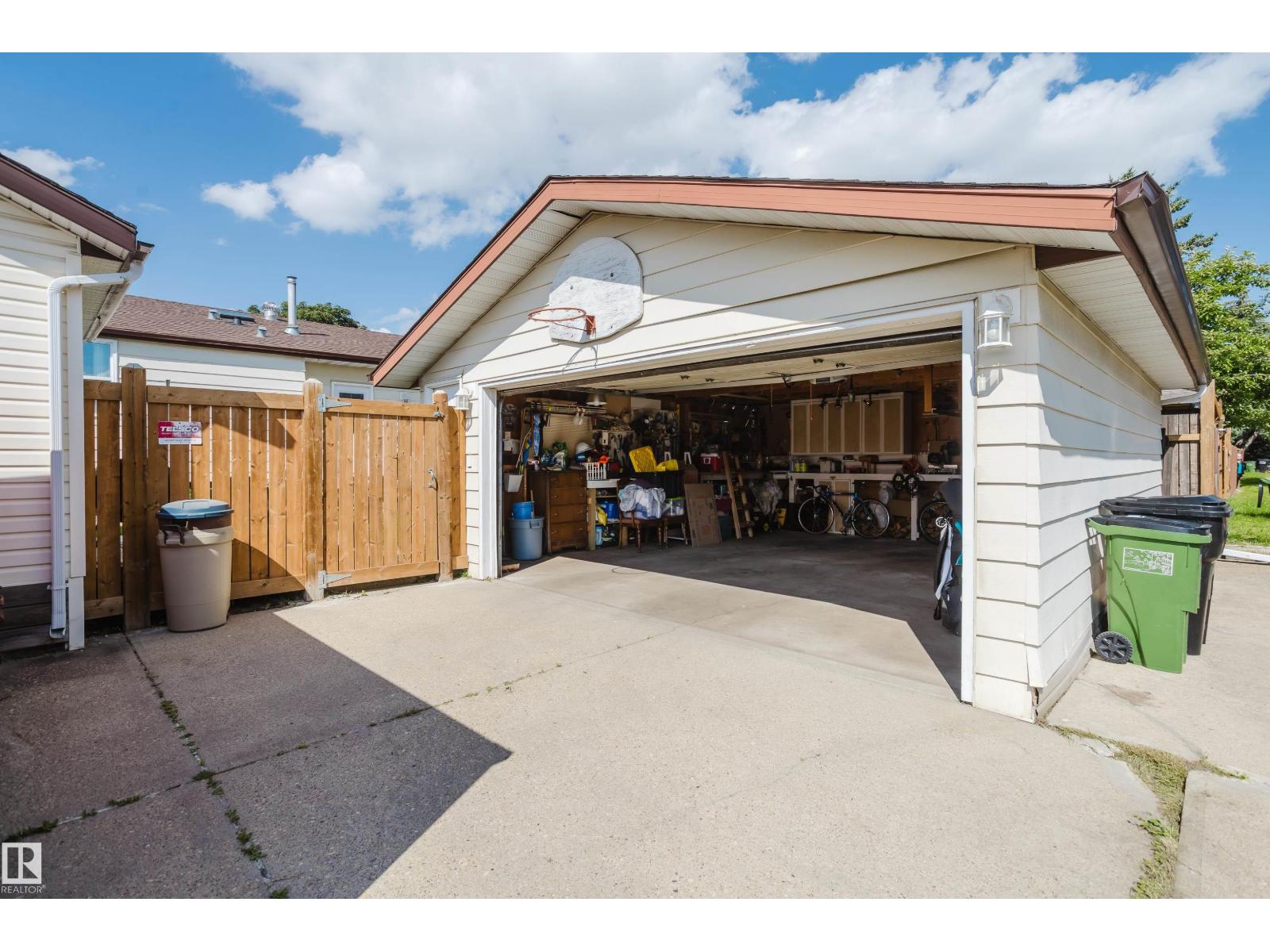 10433 32A AV NW - 67