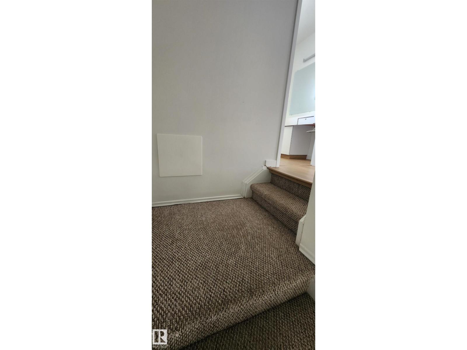 10942 161 ST NW - 14