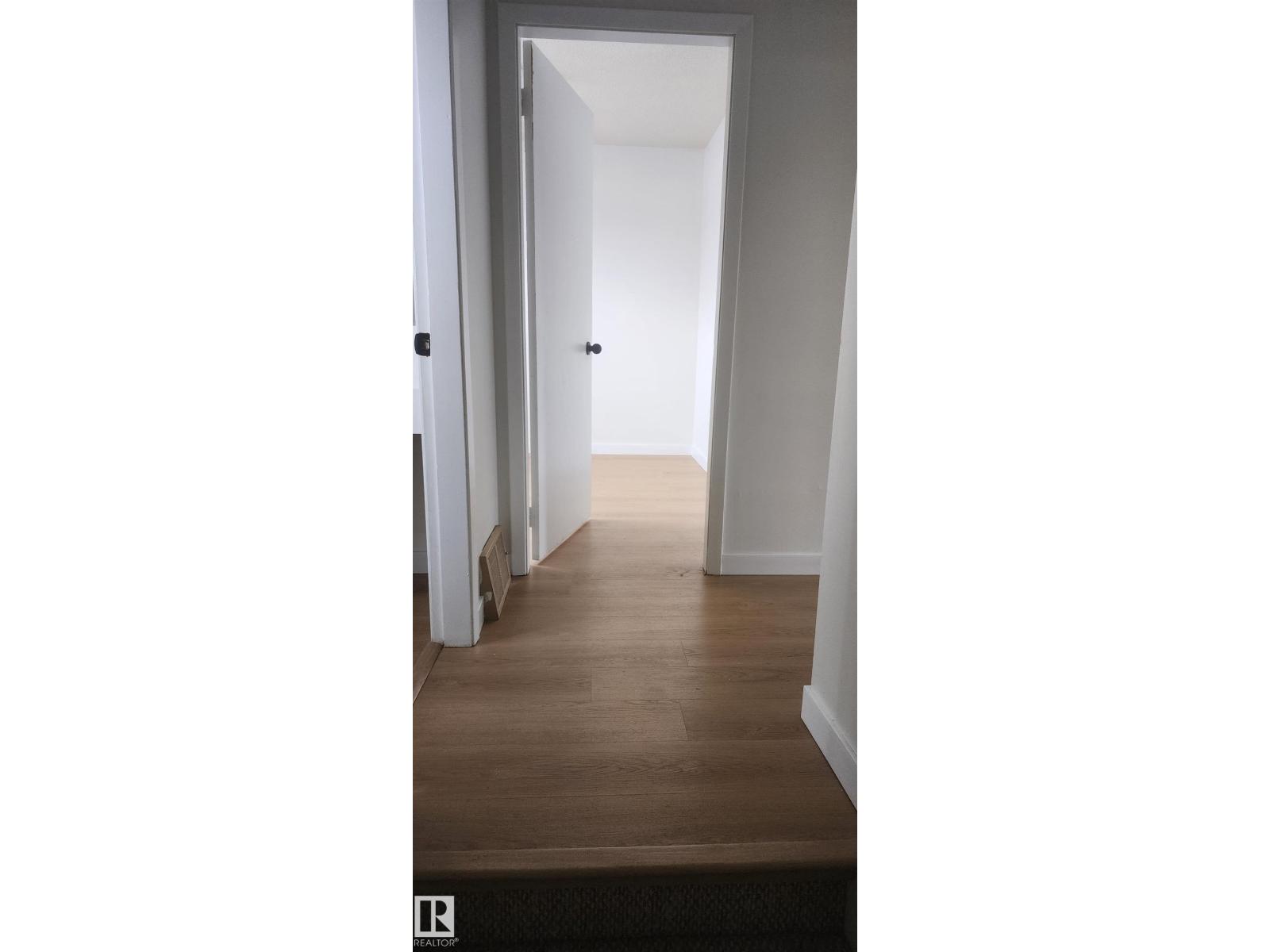 10942 161 ST NW - 15