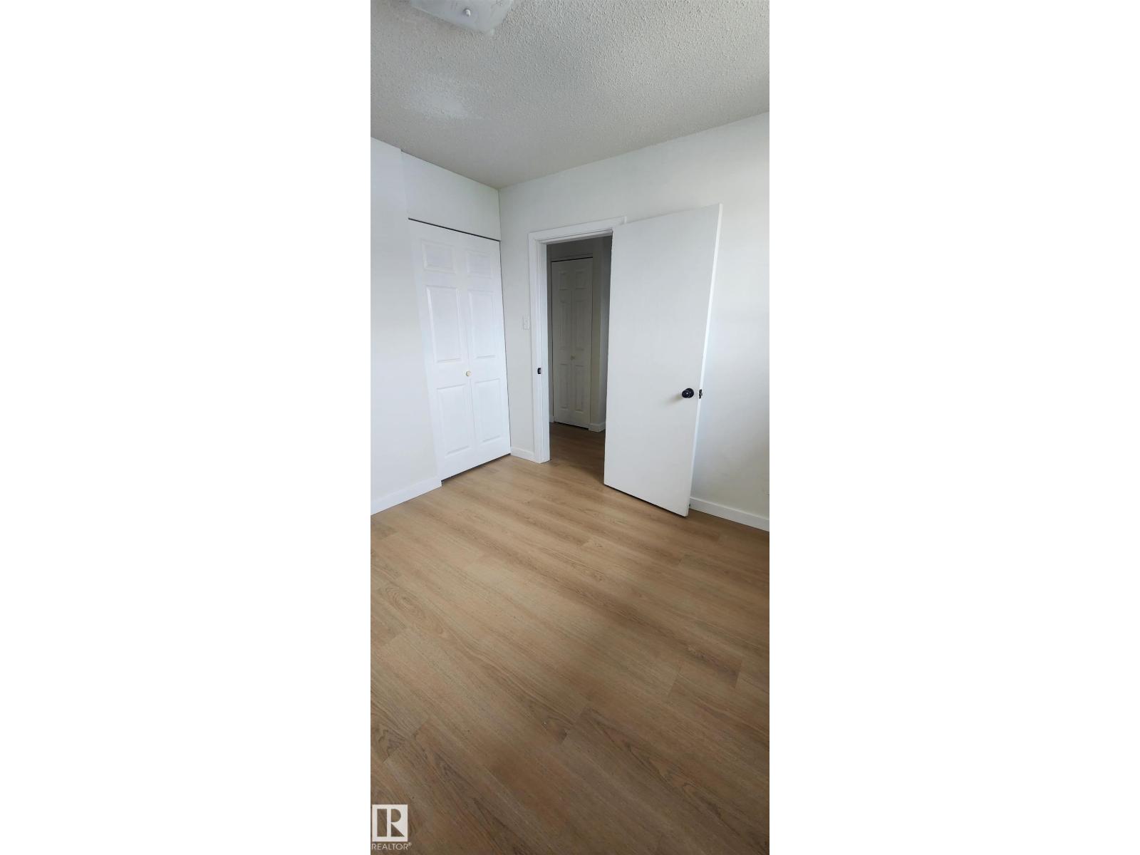 10942 161 ST NW - 20