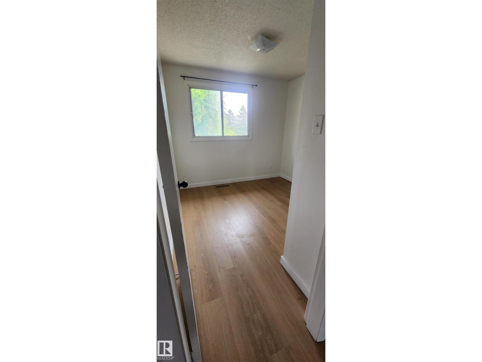 10942 161 ST NW - 24