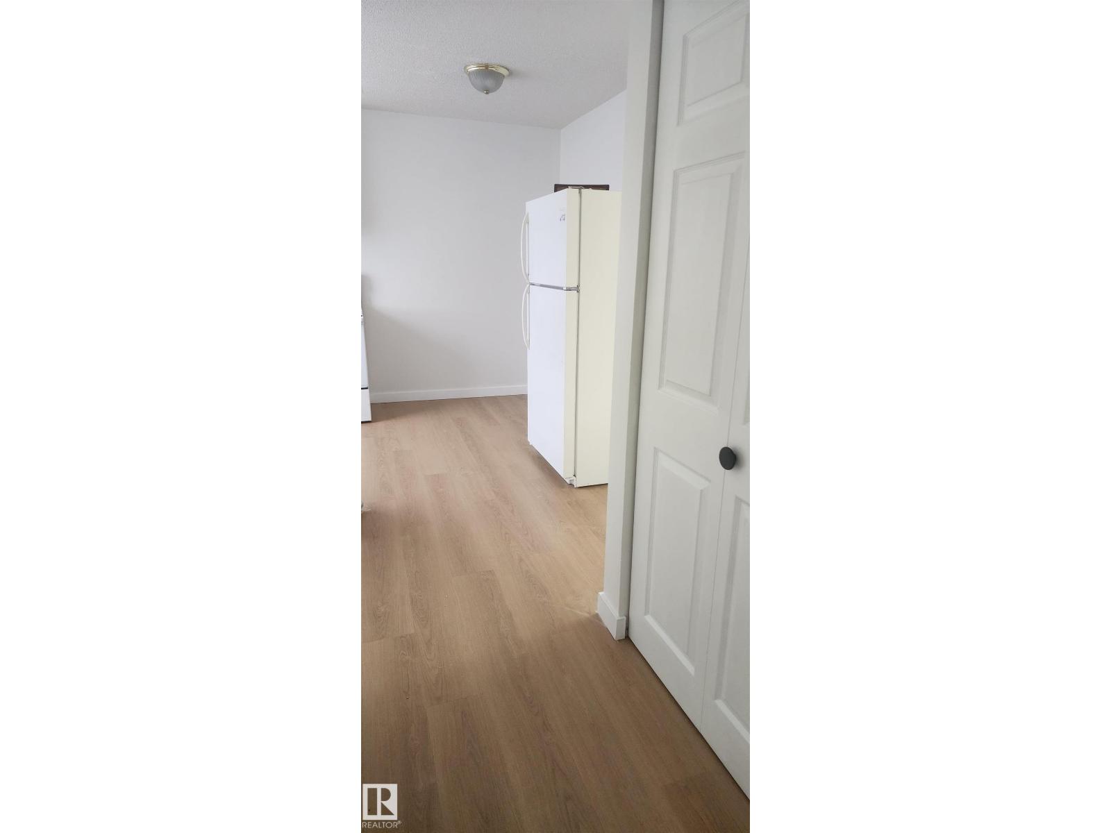 10942 161 ST NW - 5