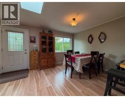 Dining nook - 634 Holm Rd, Campbell River, BC V9W1W4 Photo 12