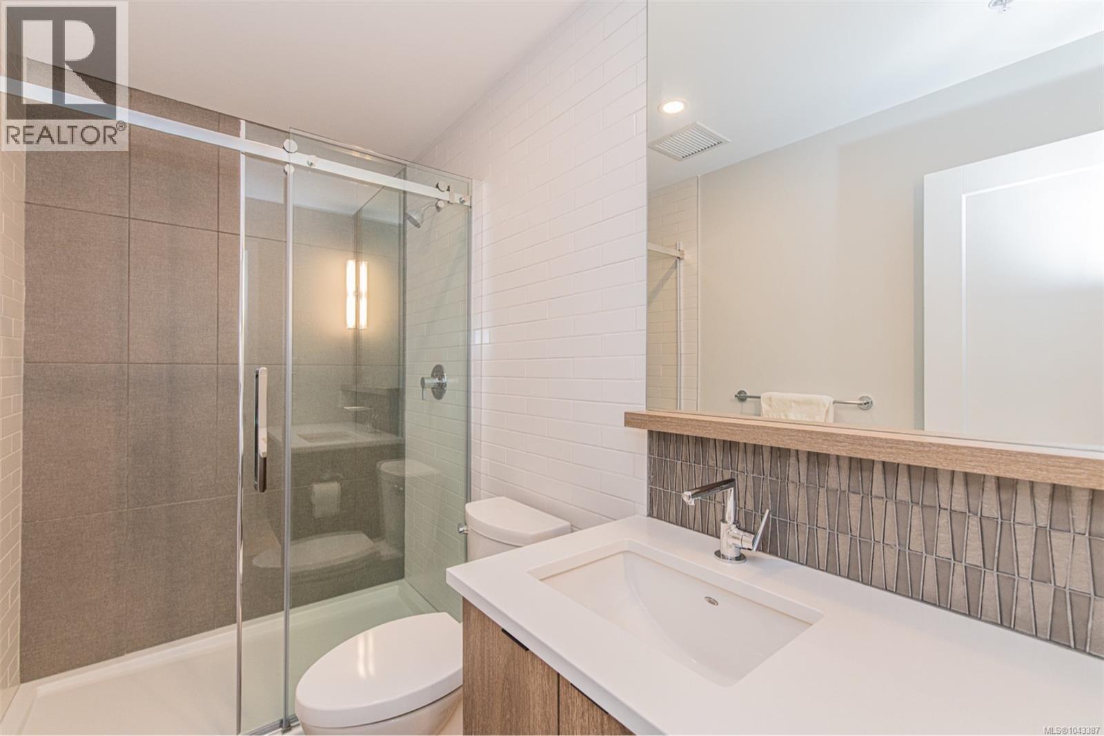 #318 950 Whirlaway Cres - 21