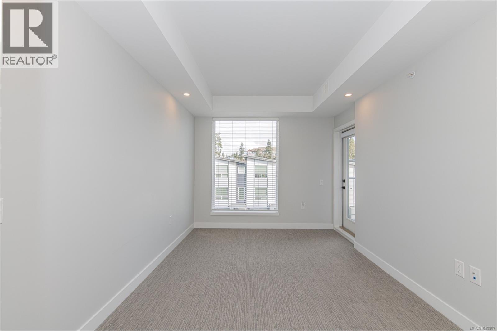 #318 950 Whirlaway Cres - 23