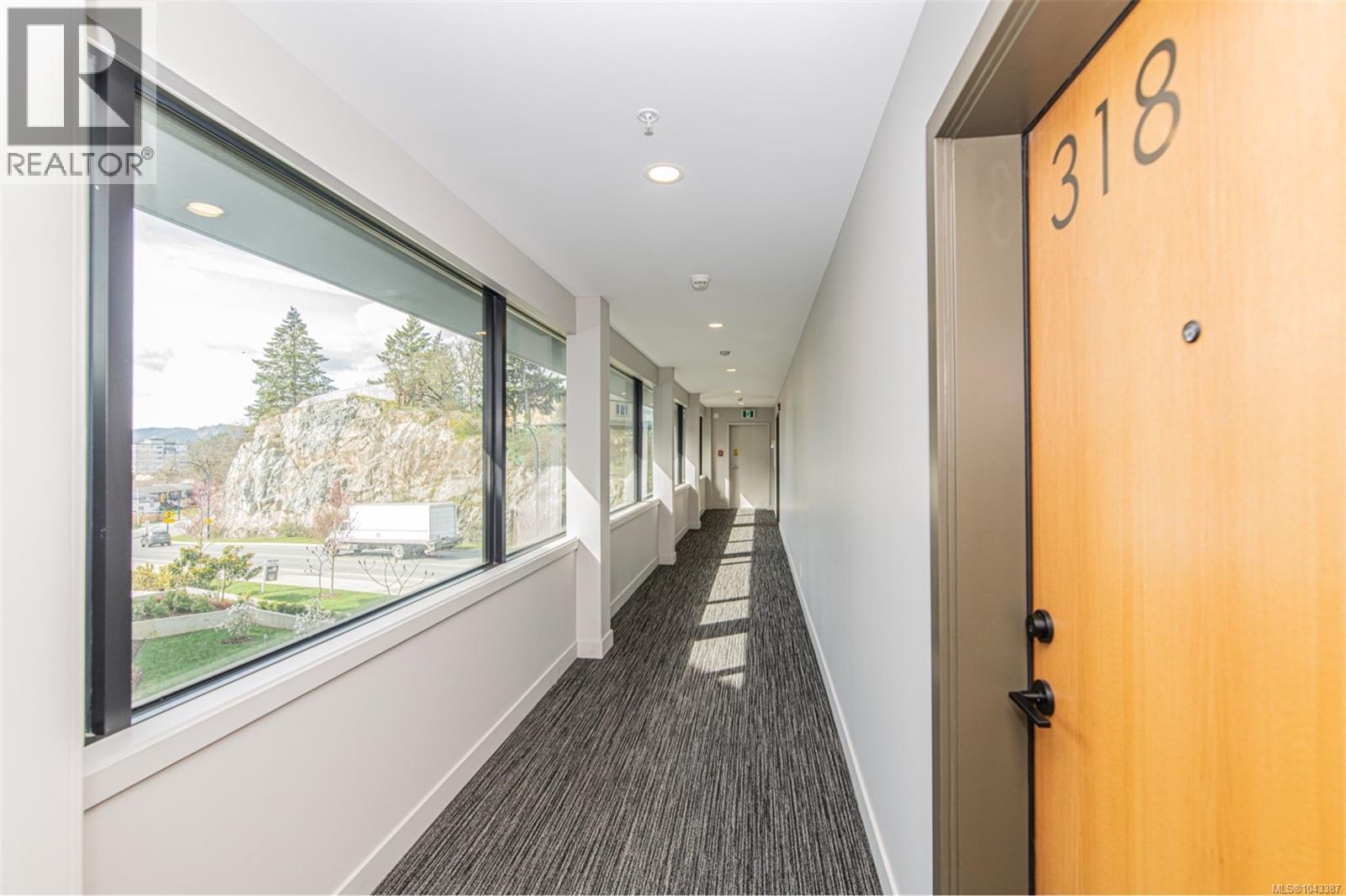 #318 950 Whirlaway Cres - 26