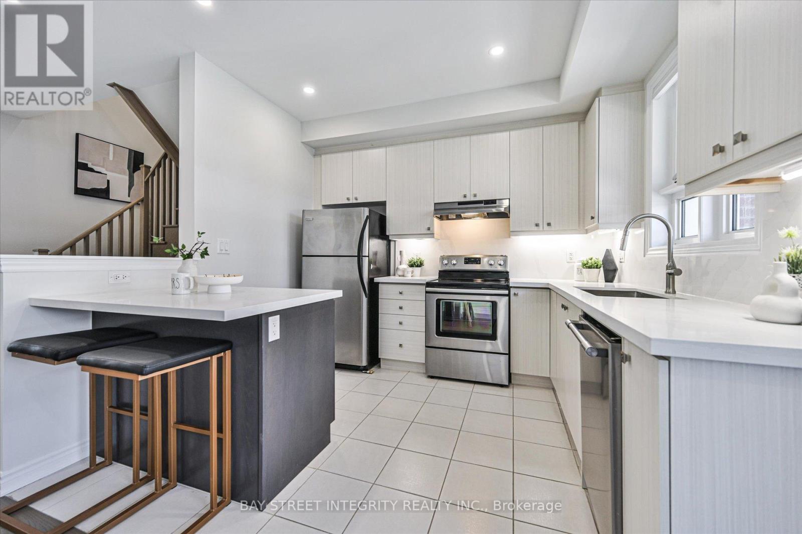 23 CHICAGO LANE - 15
