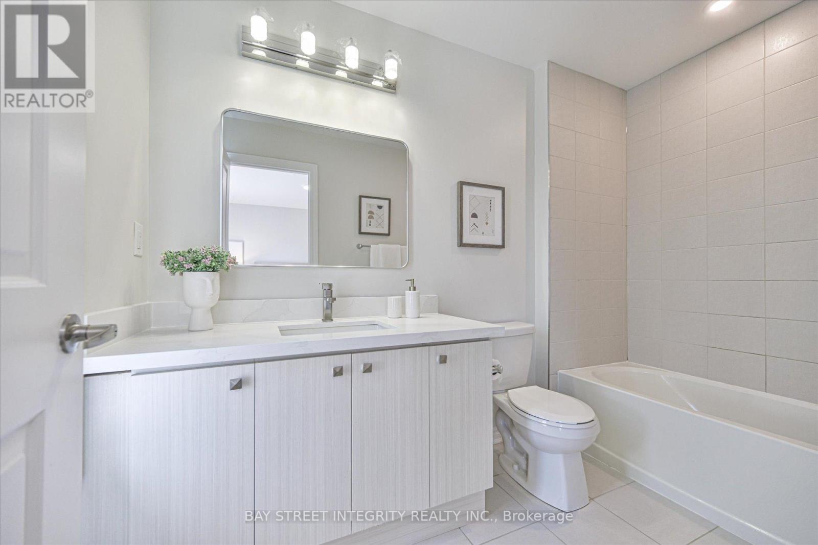 23 CHICAGO LANE - 22