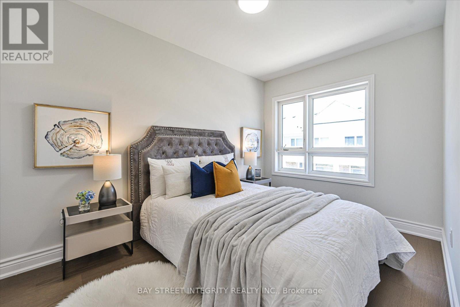 23 CHICAGO LANE - 25