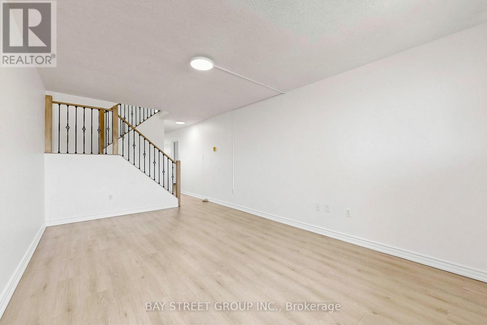 #302 55 SUNNY GLENWAY - 13