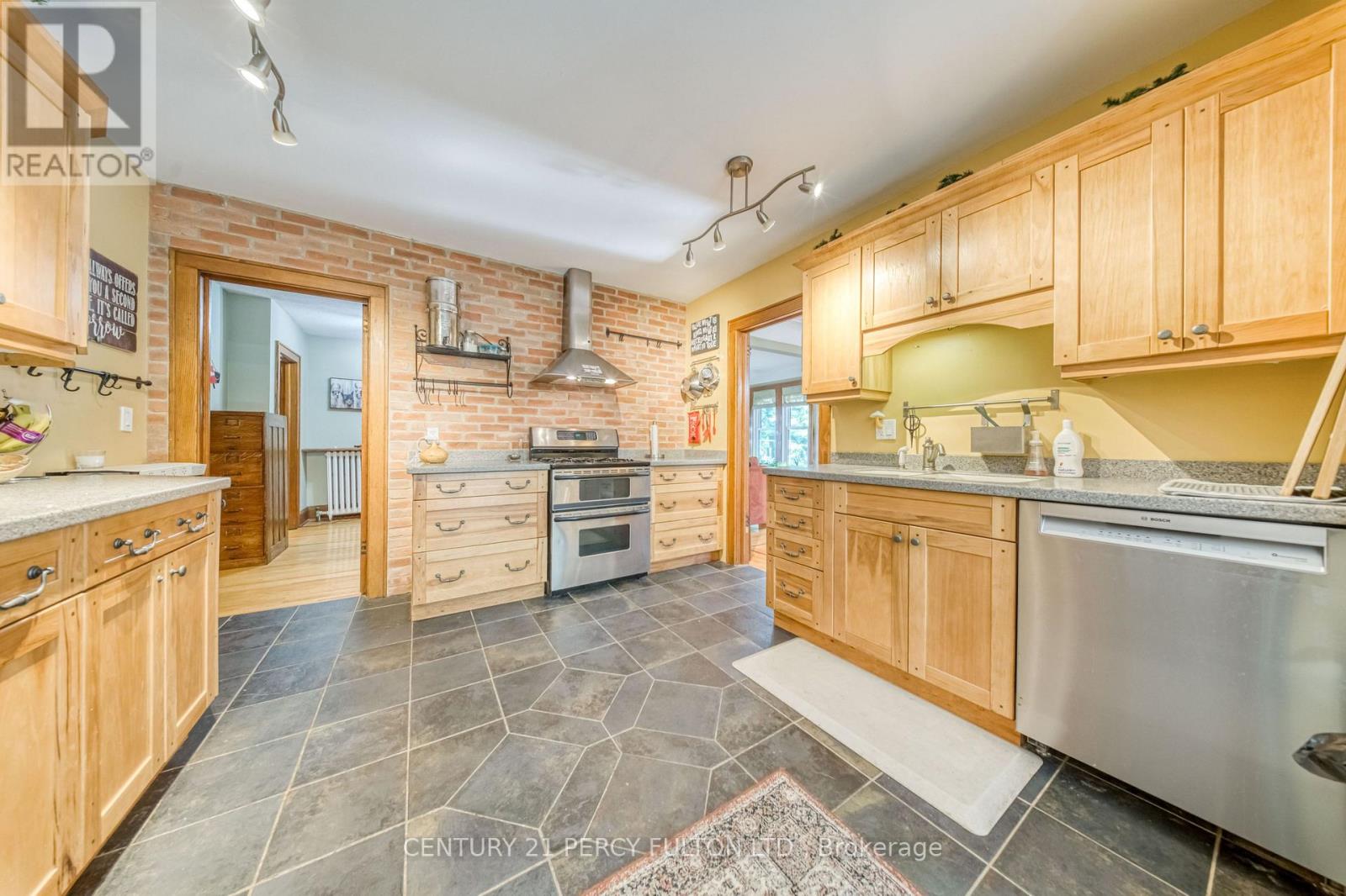 1853 GOVERNORS ROAD - 11