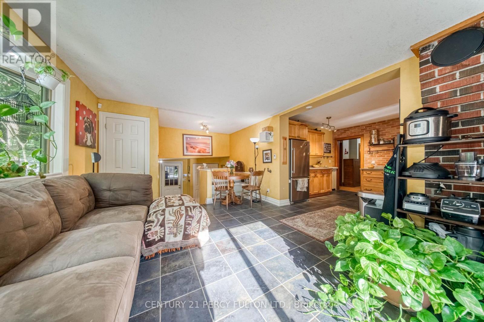 1853 GOVERNORS ROAD - 12