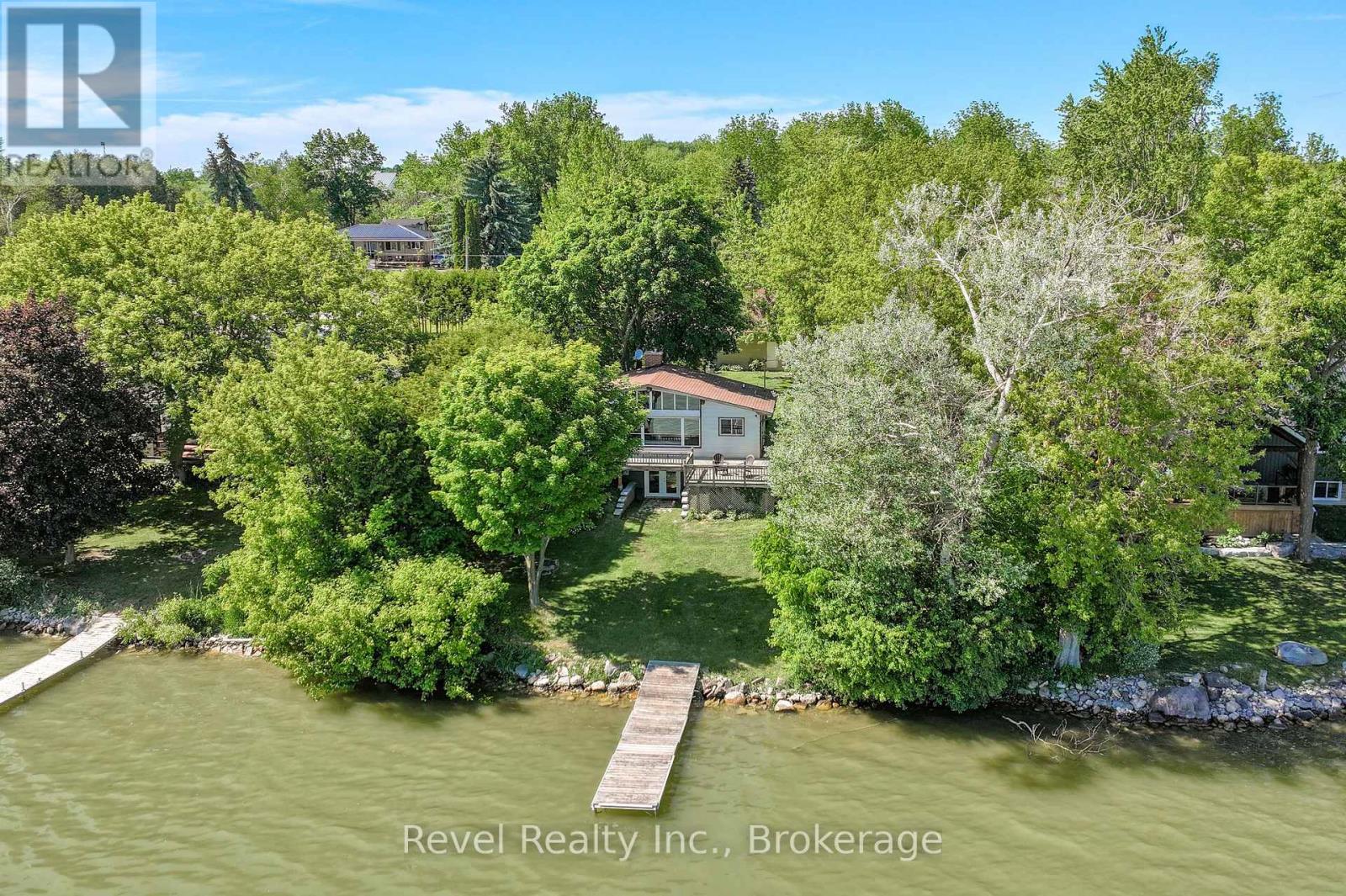 18 LAKEVIEW BOULEVARD - 1