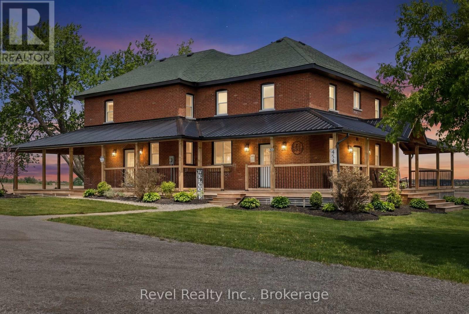 454 COLBORNE STREET W - 2